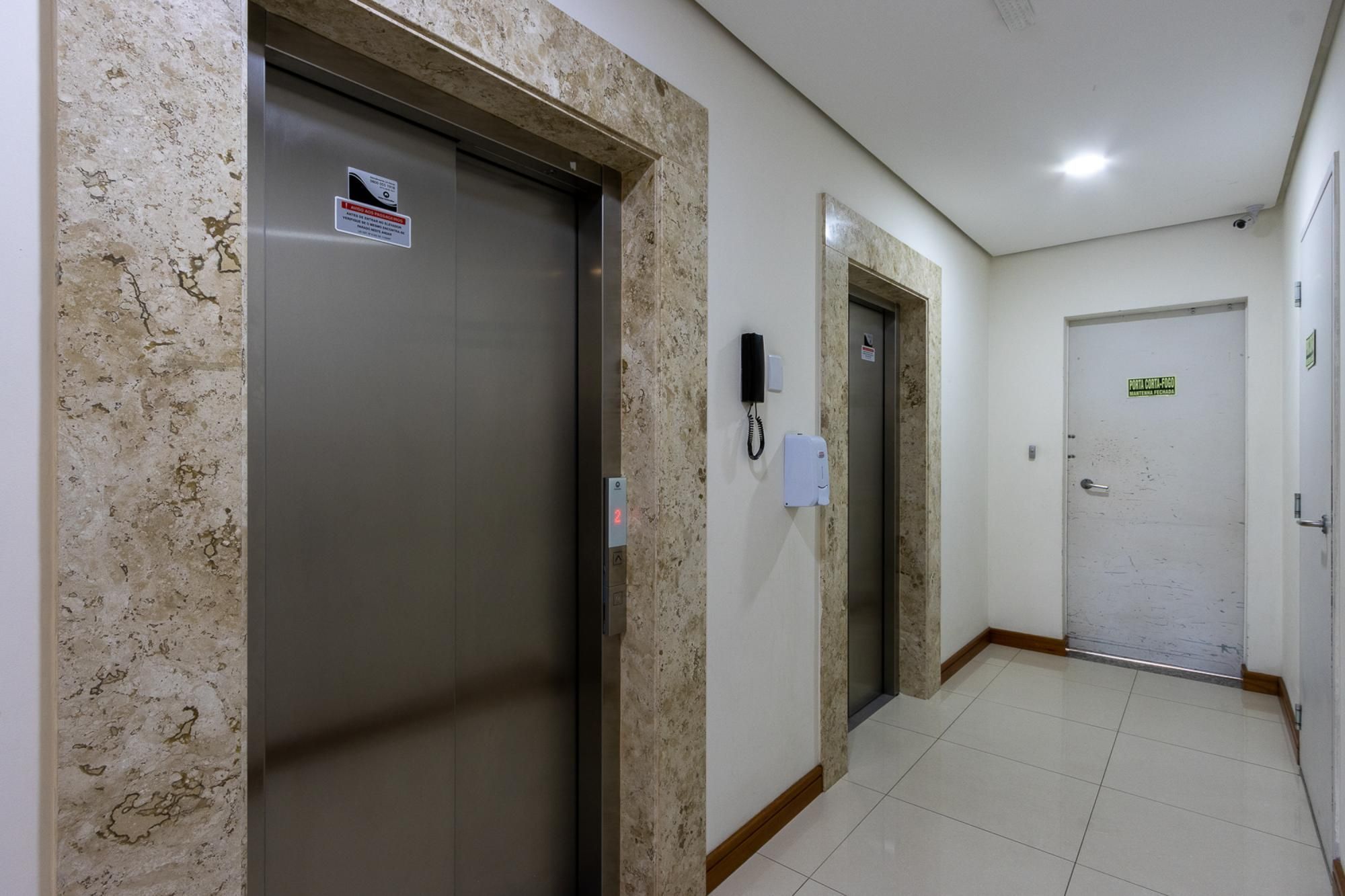 Apartamento à venda com 2 quartos, 60m² - Foto 31