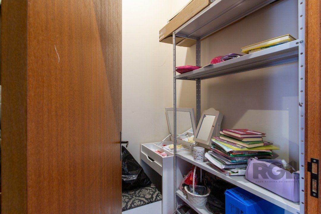 Casa de Condomínio à venda com 4 quartos, 226m² - Foto 49