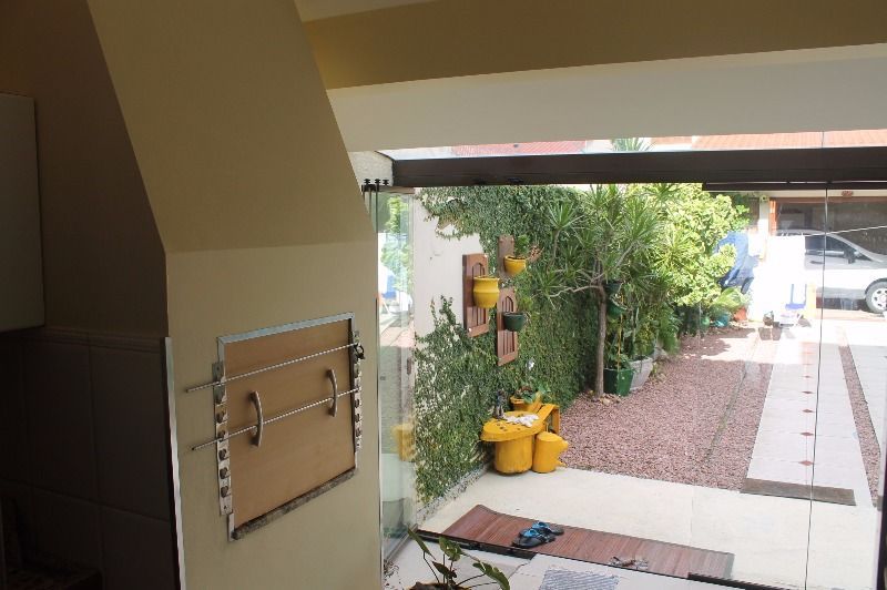 Casa à venda com 4 quartos, 290m² - Foto 11