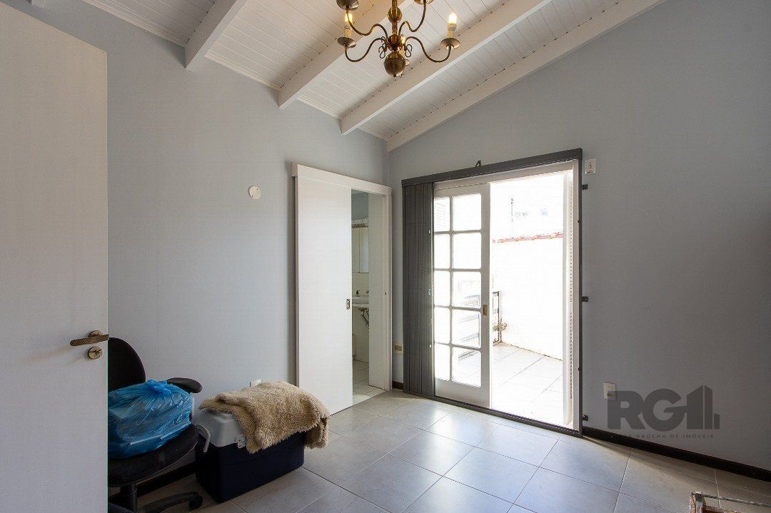 Casa de Condomínio à venda com 3 quartos, 217m² - Foto 32