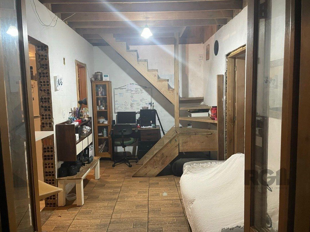 Casa à venda com 6 quartos, 200m² - Foto 6