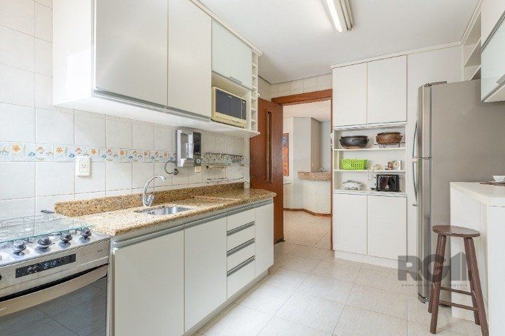 Casa de Condomínio à venda com 3 quartos, 219m² - Foto 11