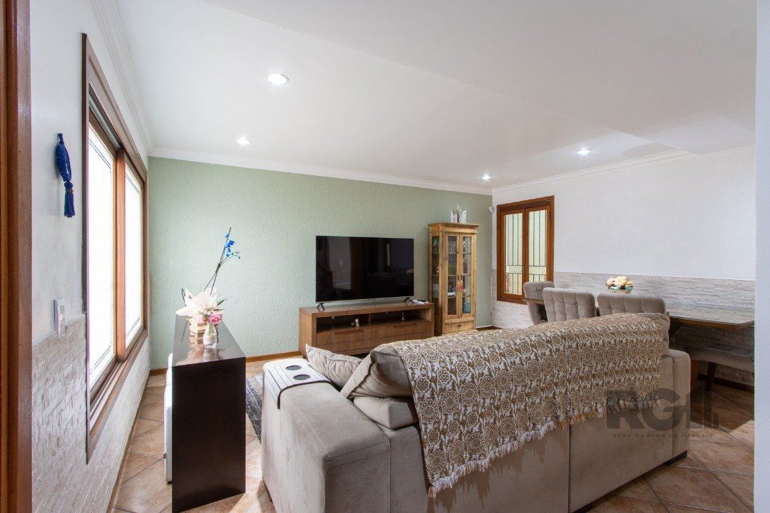 Casa à venda com 6 quartos, 342m² - Foto 7