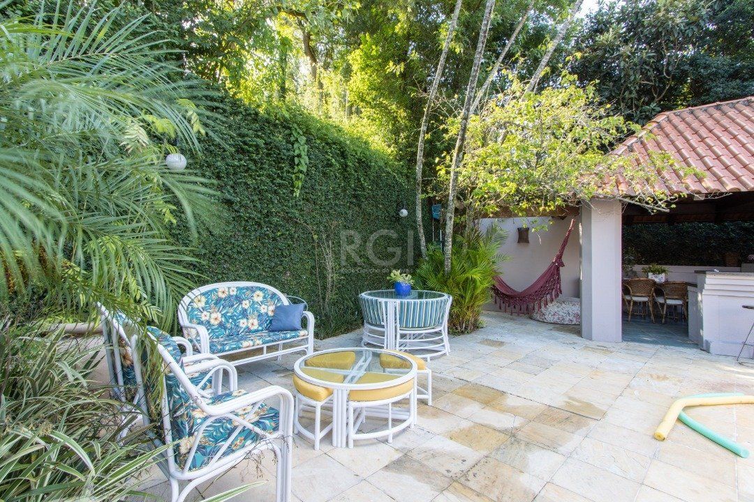 Casa de Condomínio à venda com 8 quartos, 1350m² - Foto 32