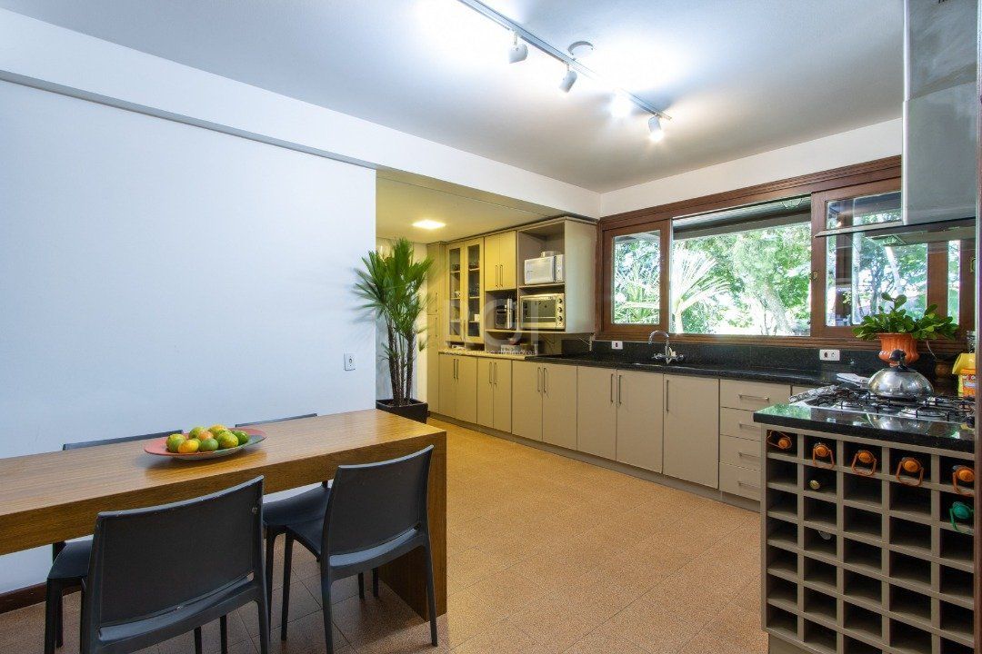 Casa de Condomínio à venda com 8 quartos, 1350m² - Foto 56