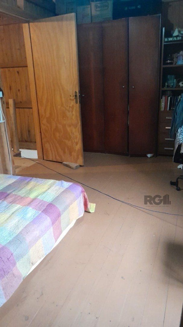 Casa à venda com 6 quartos, 200m² - Foto 25