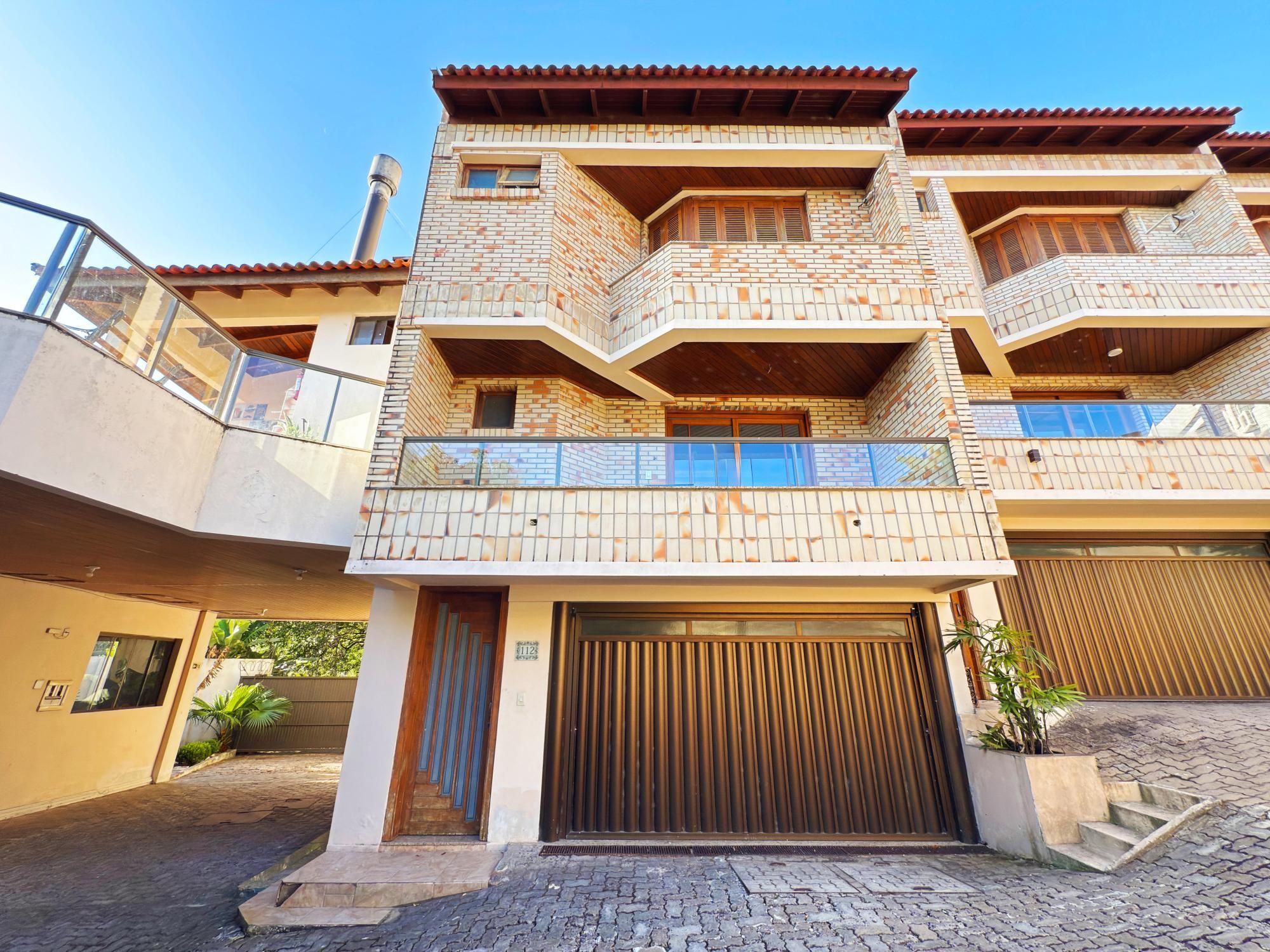 Casa em condomínio 3 dormitórios (2 suites), 3 vagas - Bairro Jardim Isabel