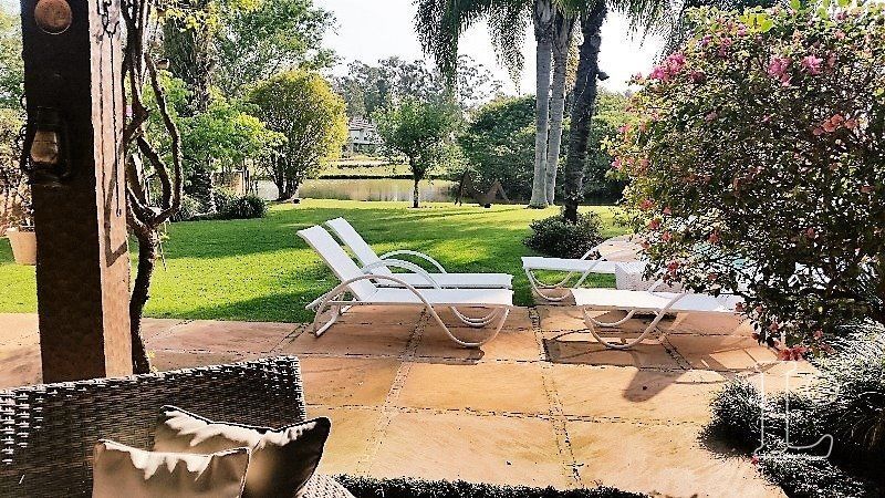 Casa de Condomínio à venda com 3 quartos, 341m² - Foto 4