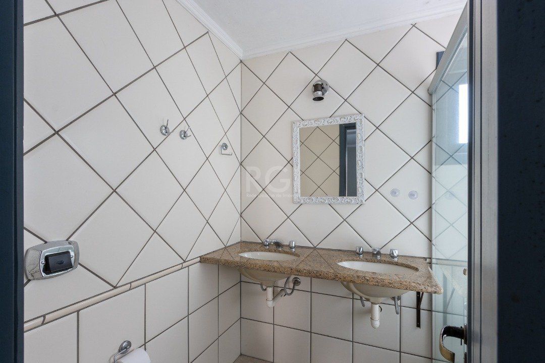 Casa de Condomínio à venda com 3 quartos, 197m² - Foto 26