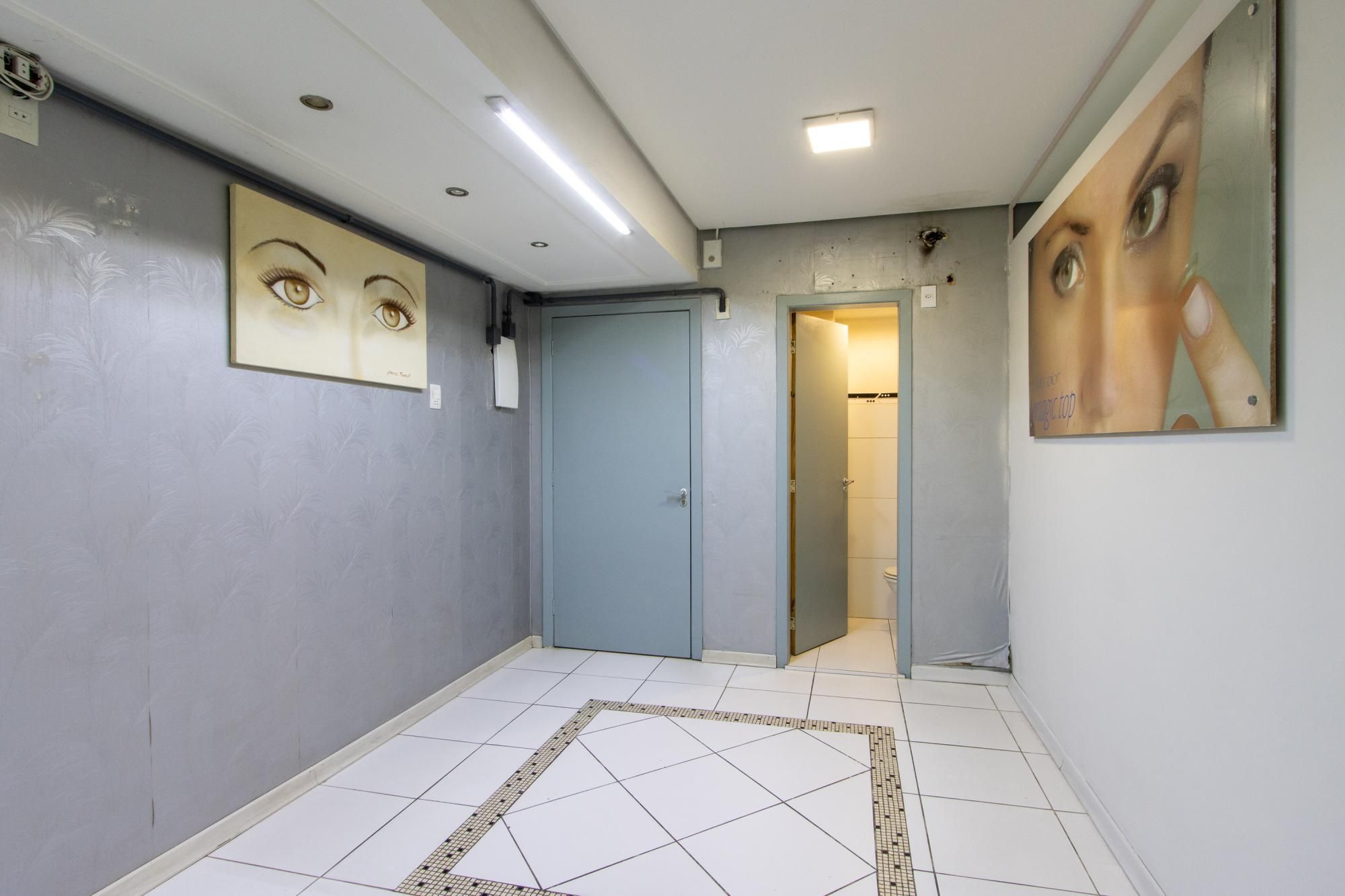 SALA NO CENTRO DE PORTO ALEGRE — foto 5