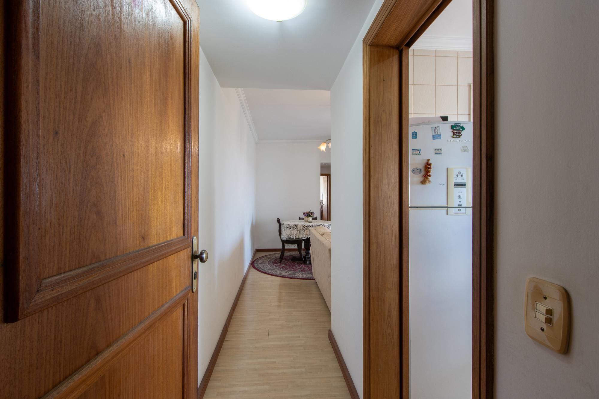 Apartamento à venda com 3 quartos, 109m² - Foto 2