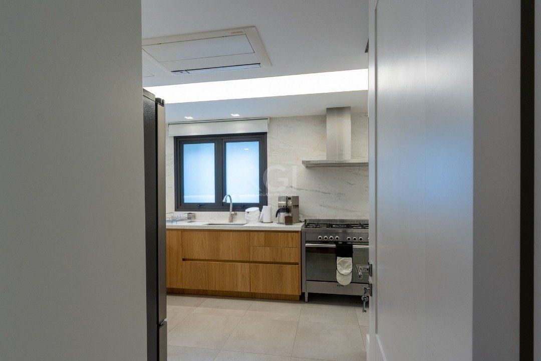 Apartamento à venda com 3 quartos, 256m² - Foto 27