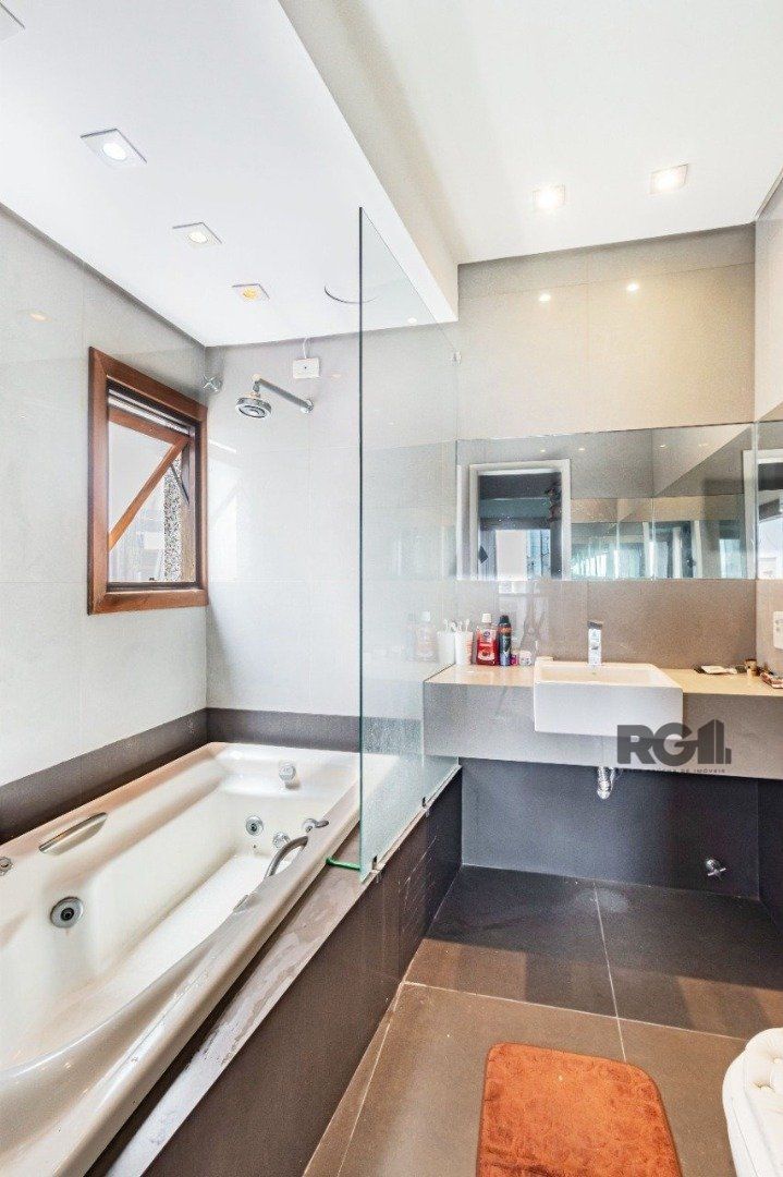 Cobertura à venda com 3 quartos, 202m² - Foto 14