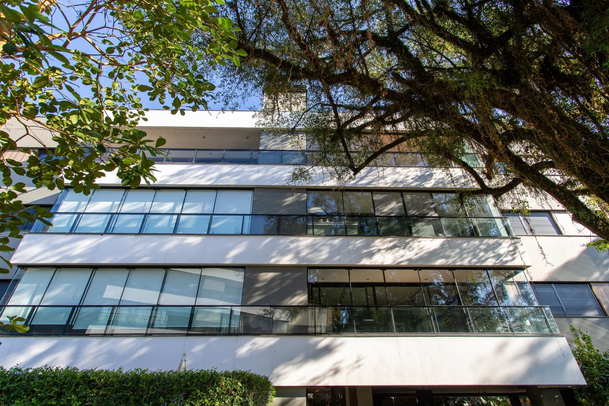 Apartamento à venda com 3 quartos, 161m² - Foto 3