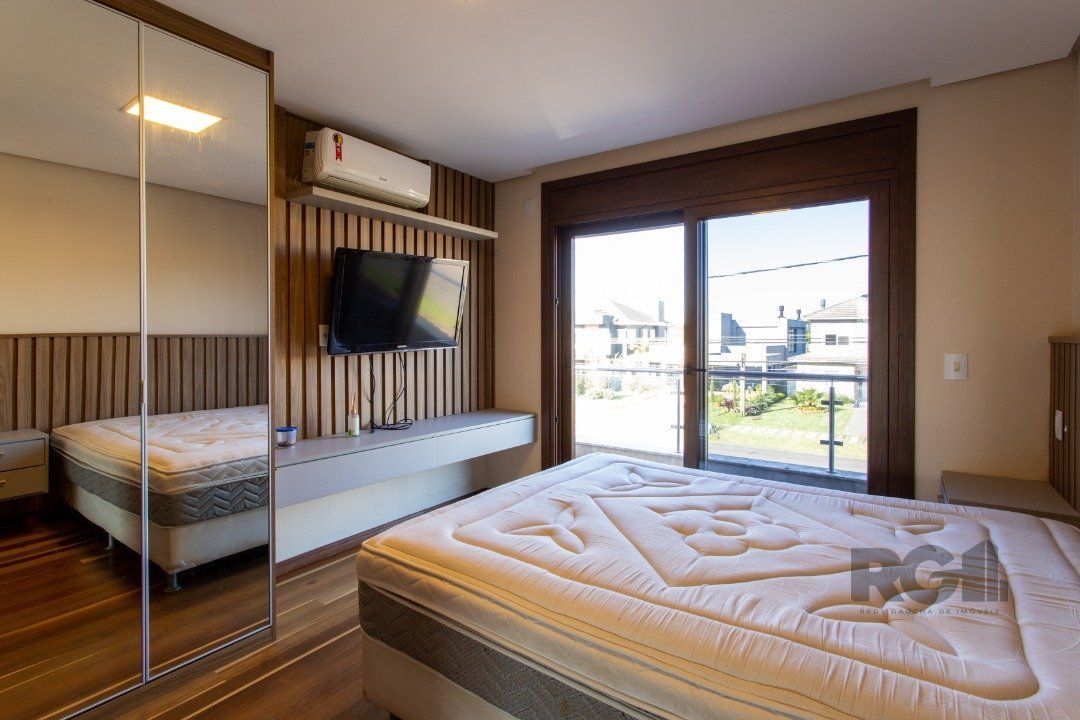 Casa de Condomínio à venda com 4 quartos, 226m² - Foto 59