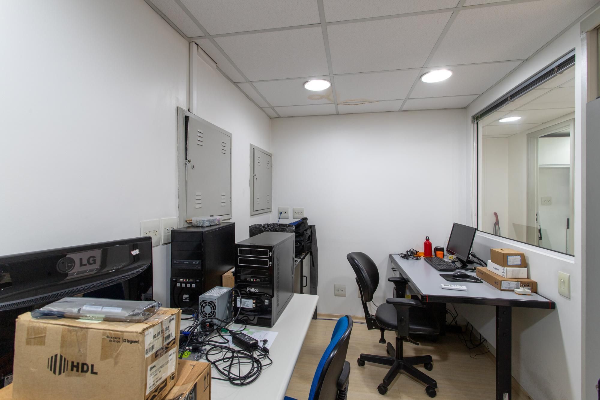 Depósito-Galpão-Armazém à venda com 6 quartos, 42m² - Foto 10