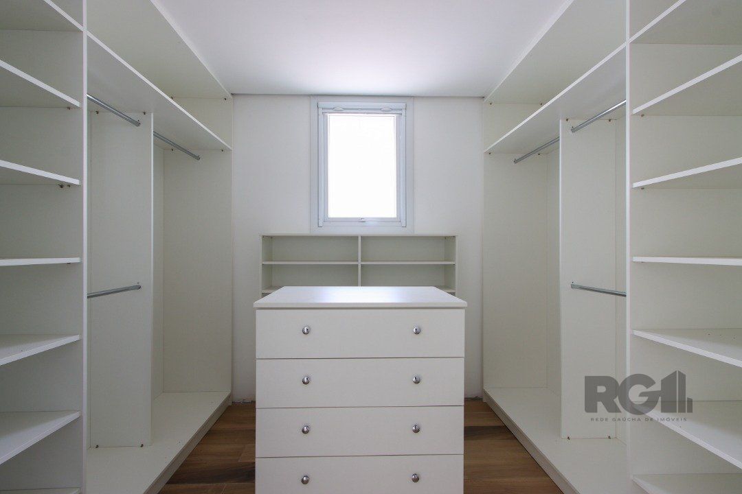 Casa de Condomínio à venda com 4 quartos, 300m² - Foto 37