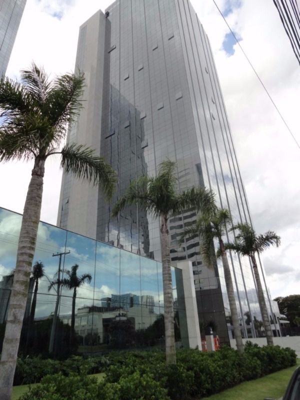 Sala Comercial à venda com 40m², 1 vaga no bairro Praia de Belas em Porto Alegre