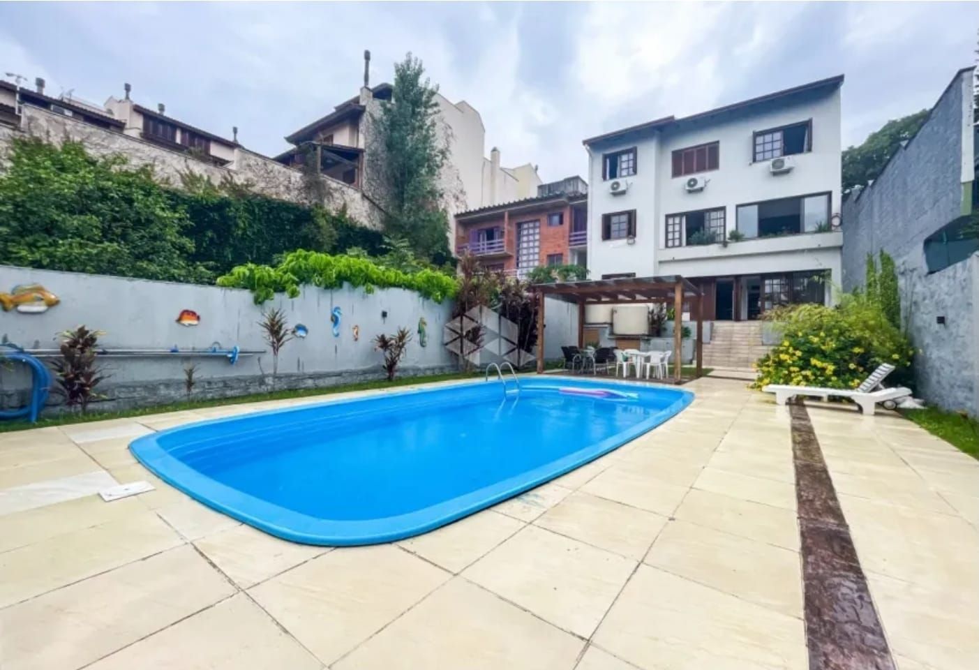 Casa 5 quartos à venda, 350m², Cristal - Porto Alegre
