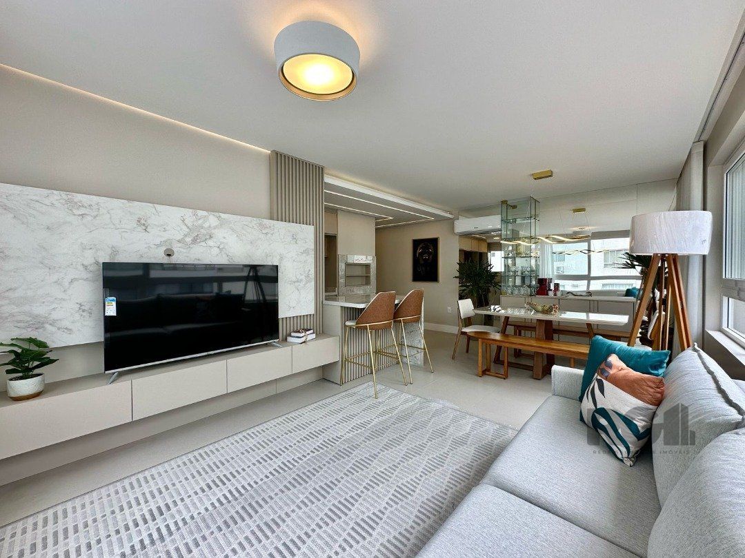 Apartamento à venda com 3 quartos, 95m² - Foto 1