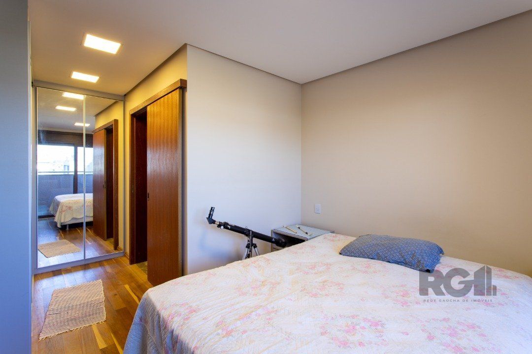 Casa de Condomínio à venda com 4 quartos, 226m² - Foto 54
