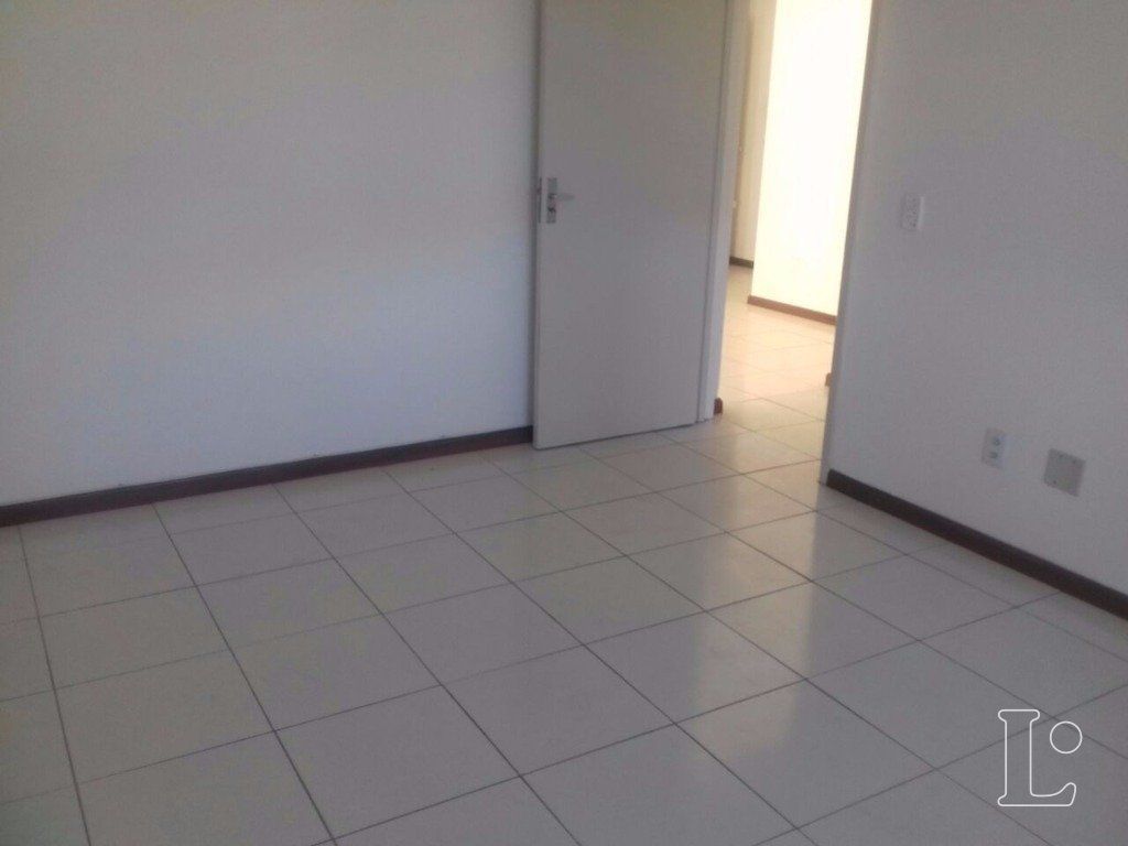 Apartamento à venda com 2 quartos, 75m² - Foto 8