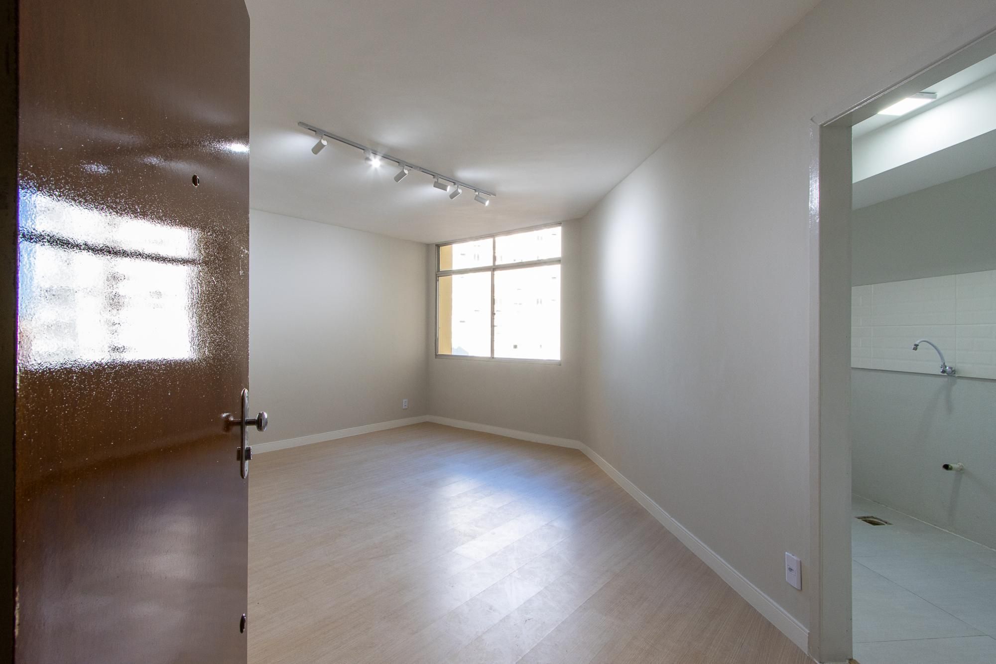 Apartamento à venda com 2 quartos, 64m² - Foto 2