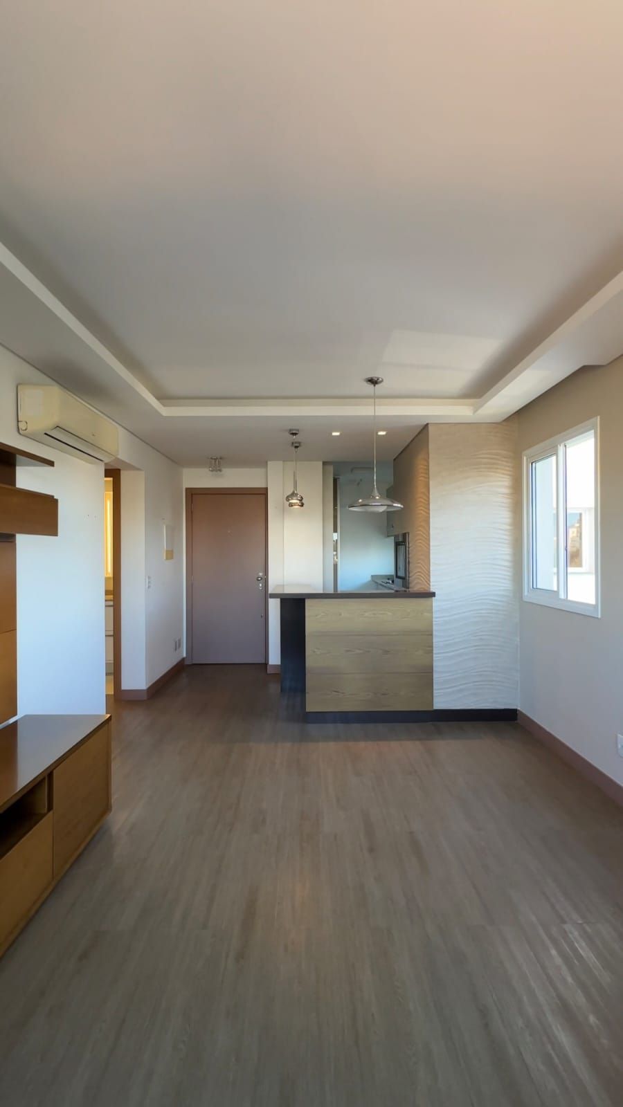 Apartamento com 2 dormitórios, sendo 1 suíte, e sala ampla com ambientes integrados - Condomínio Residencial Sucre