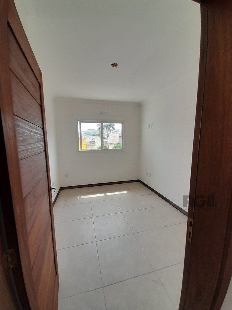 Casa à venda com 3 quartos, 229m² - Foto 9