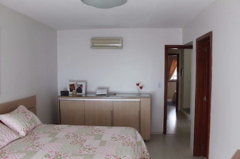 Casa à venda com 4 quartos, 290m² - Foto 22