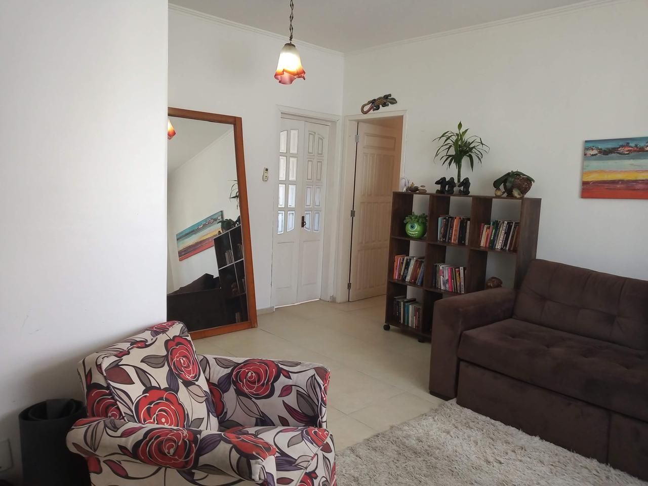 Apartamento com 3 dormitórios, 2 banheiros, à venda na Coronel Massot, 89, Camaquã, Porto Alegre