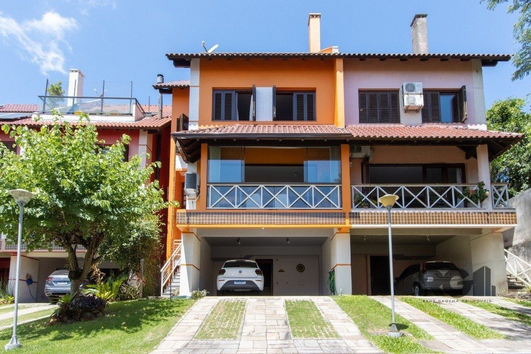 Casa de Condomínio à venda com 3 quartos, 274m² - Foto 1