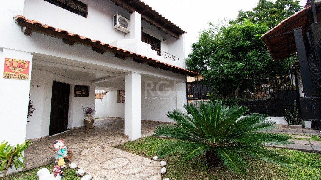 Casa, 3 quartos, 238 m² - Foto 1