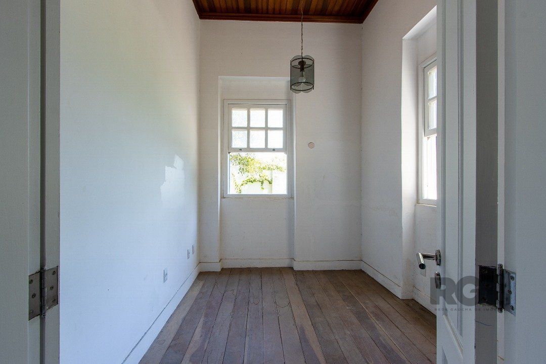 Casa à venda com 3 quartos, 239m² - Foto 14