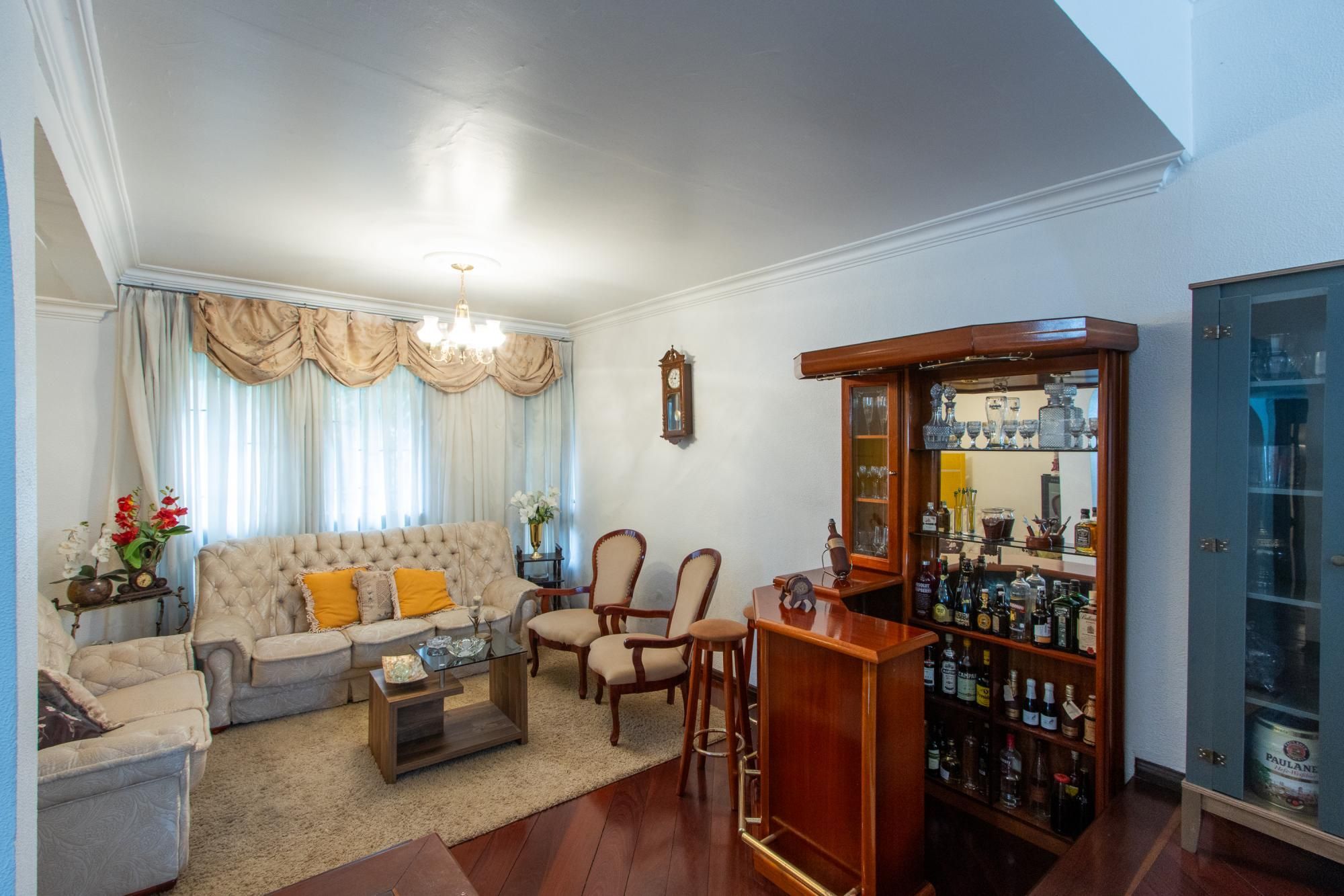 Casa para Venda - 485m², 4 dormitórios, sendo 1 suites, 3 vagas - Cristal — foto 3