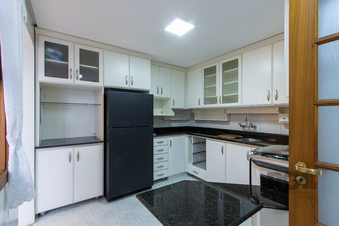 Casa de Condomínio à venda com 4 quartos, 216m² - Foto 12