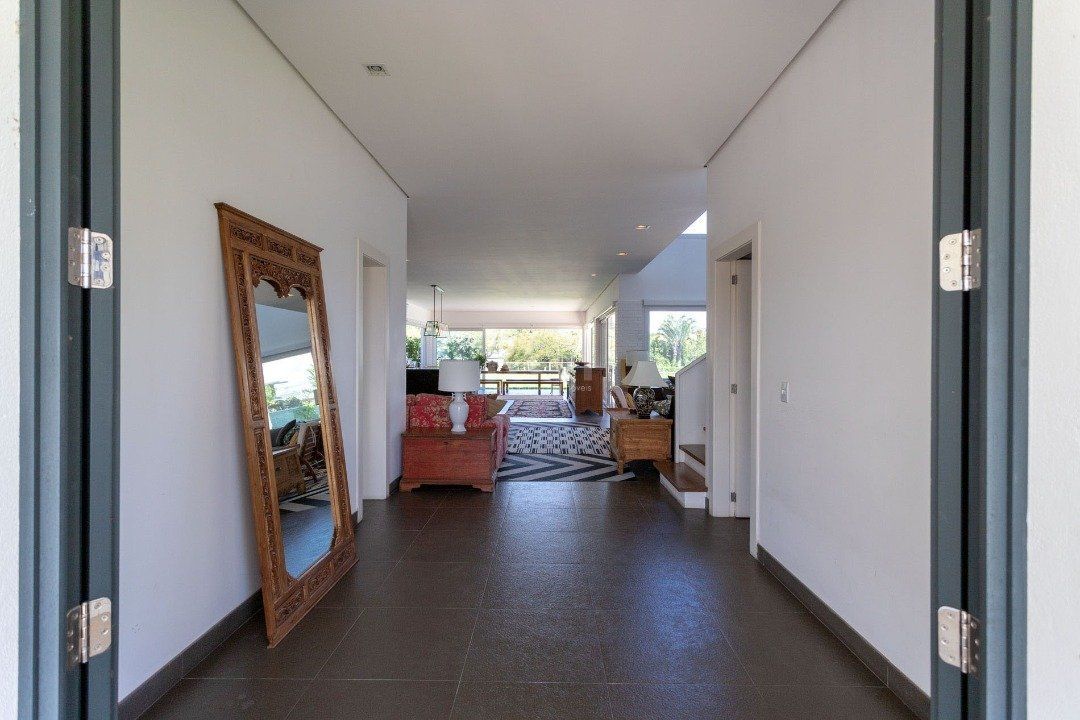 Casa de Condomínio à venda com 5 quartos, 403m² - Foto 2