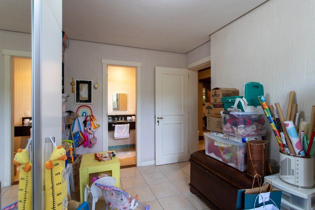 Casa de Condomínio à venda com 3 quartos, 330m² - Foto 32