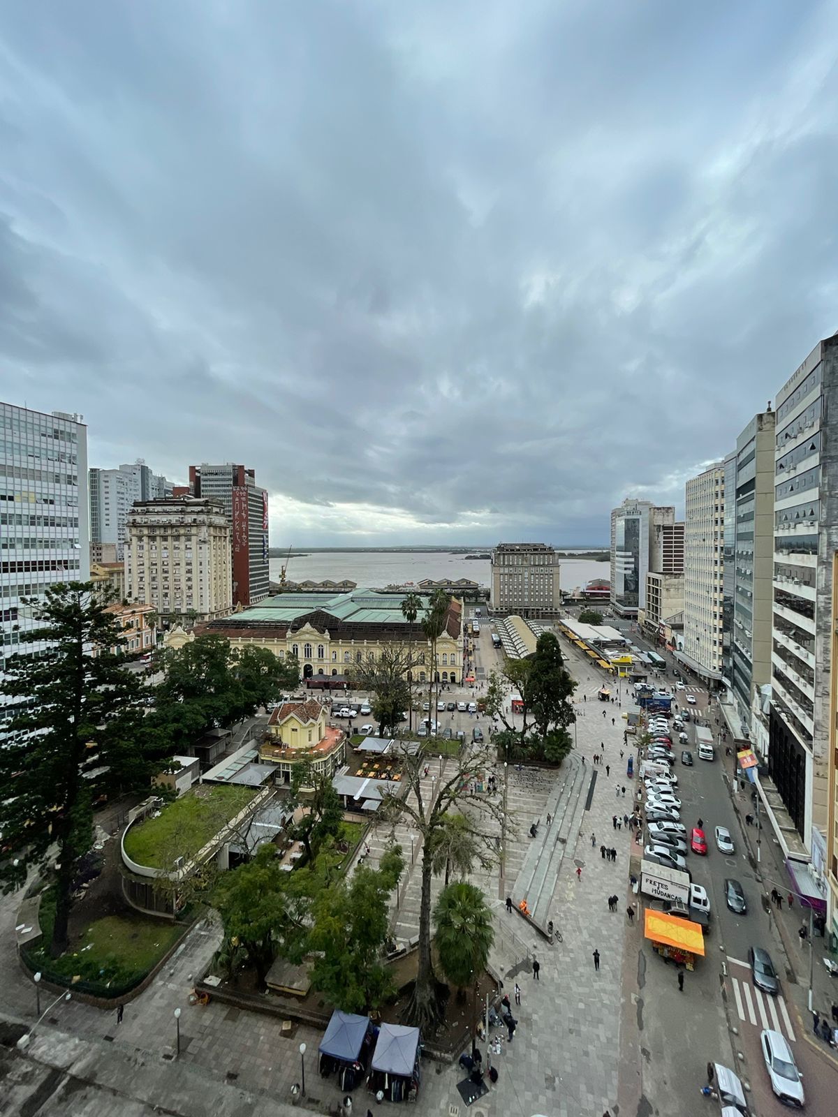 Sala Comercial à venda com 34m², 2 quartos no bairro Centro Histórico em Porto Alegre