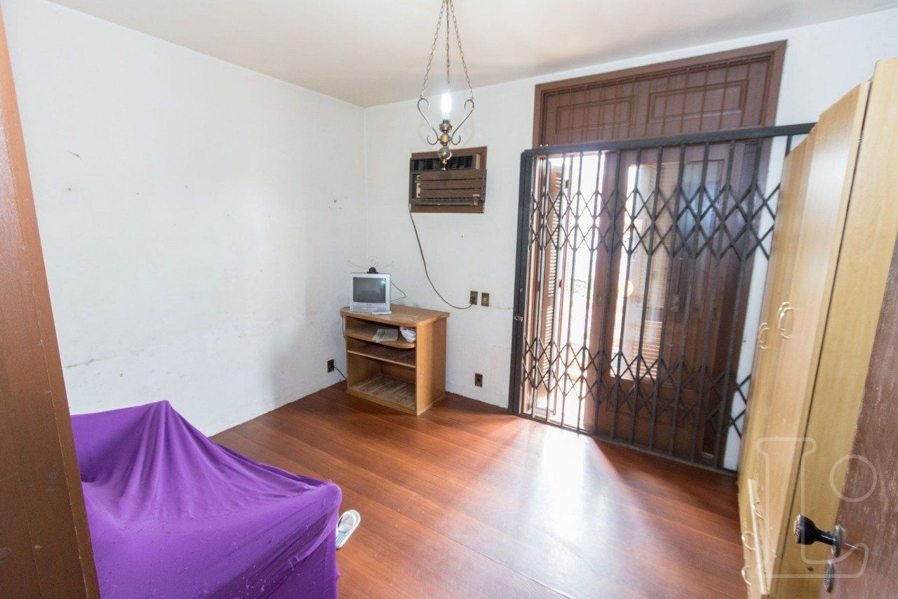 Casa à venda com 4 quartos, 150m² - Foto 11