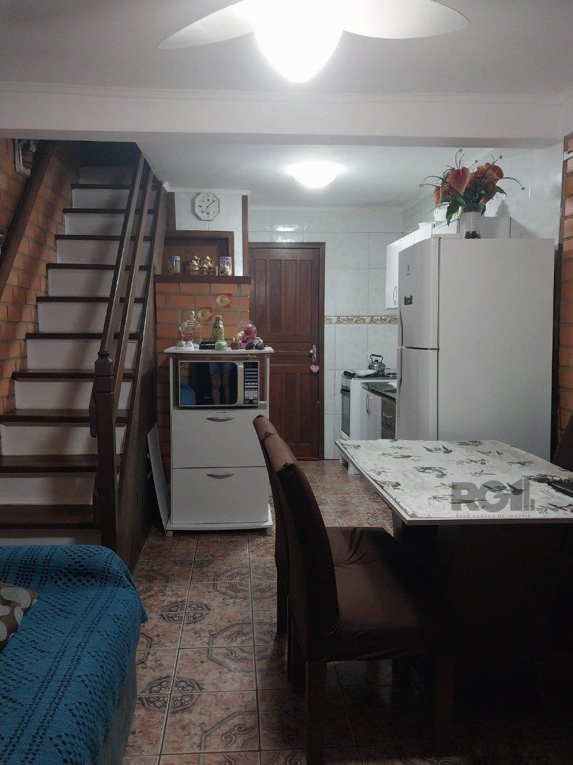 Sobrado à venda com 2 quartos, 42m² - Foto 4