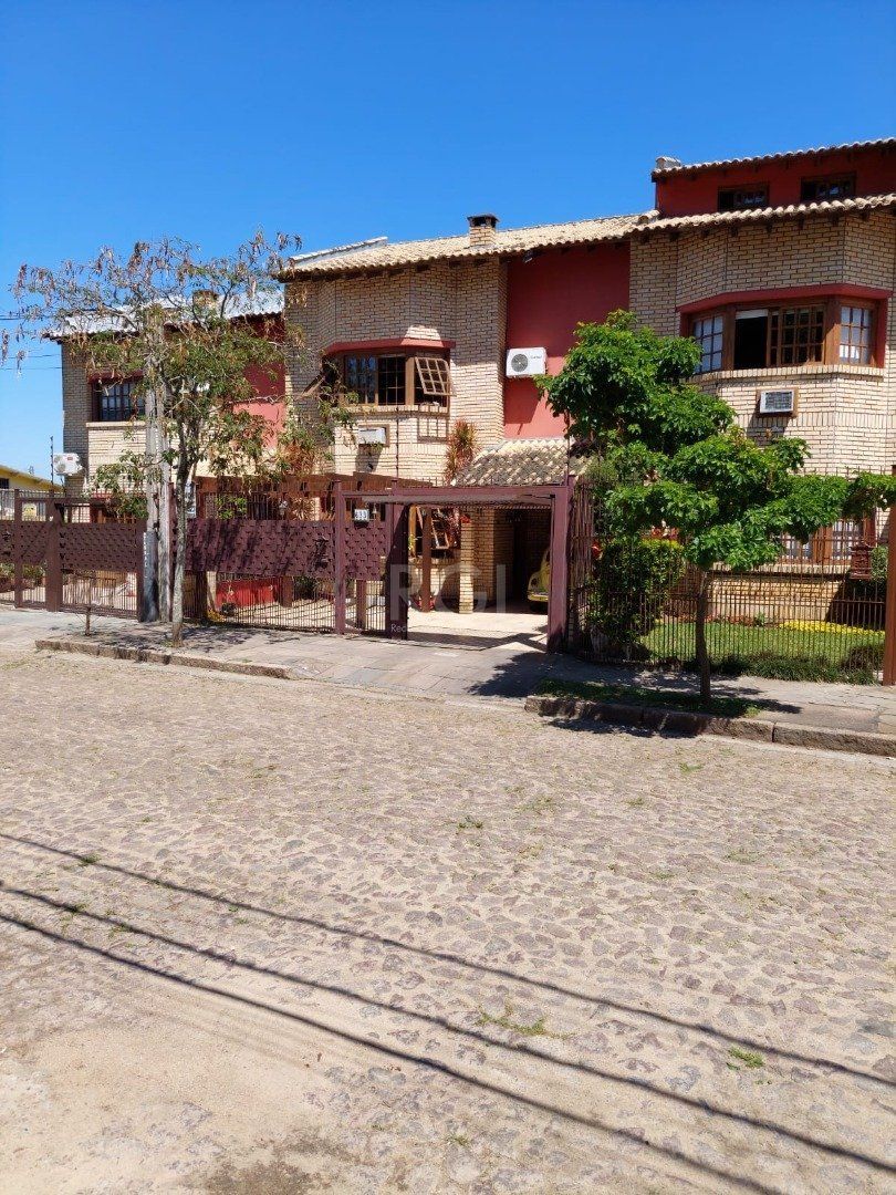 Casa, 3 quartos, 156 m² - Foto 2