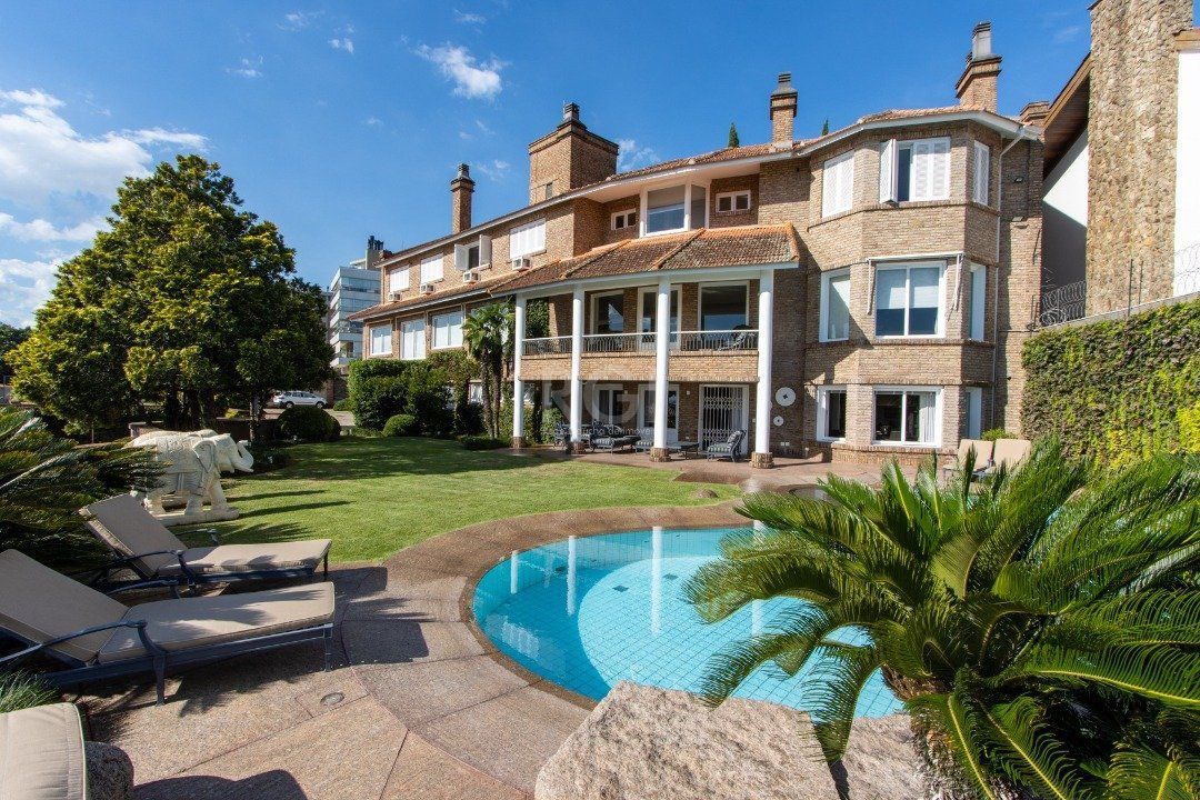 Casa, 7 quartos, 1319 m² - Foto 1