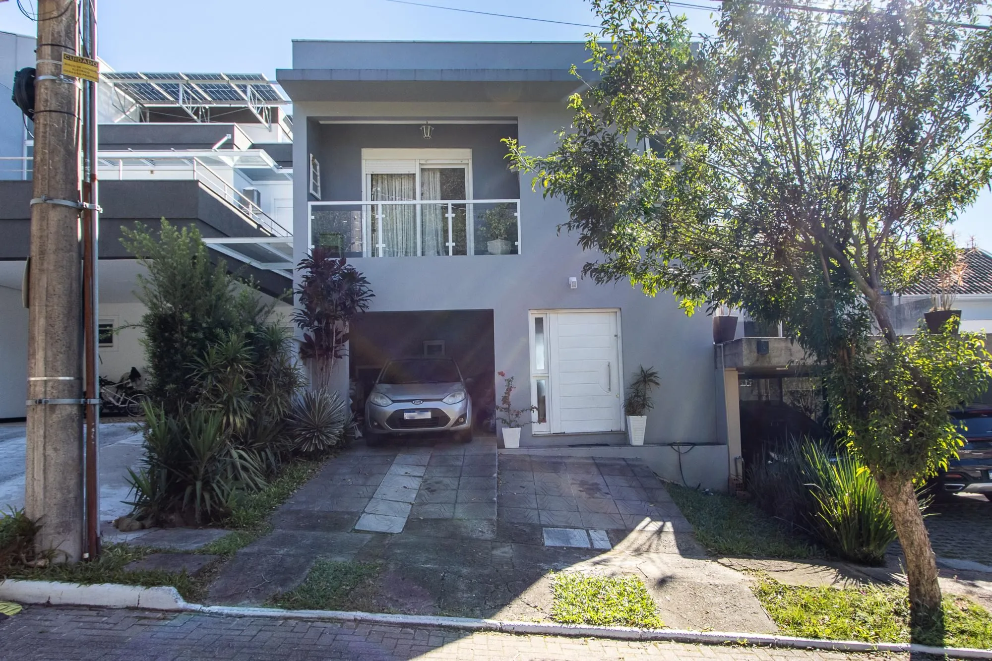 Casa de Condomínio, 3 dormitórios no bairro Vila Nova em Porto Alegre para Comprar