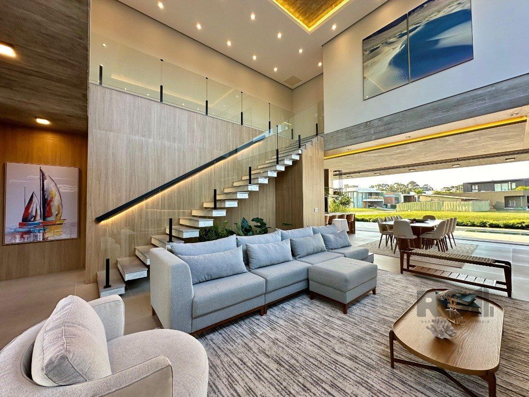 Casa de Condomínio à venda com 5 quartos, 322m² - Foto 4