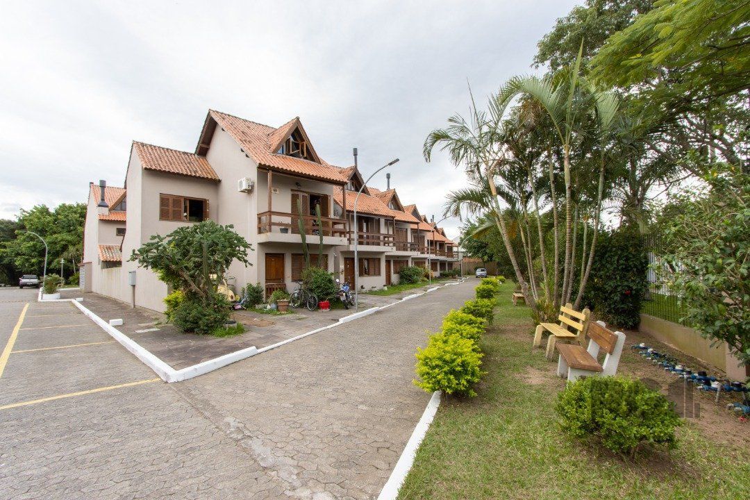 Casa de Condomínio à venda com 3 quartos, 197m² - Foto 2