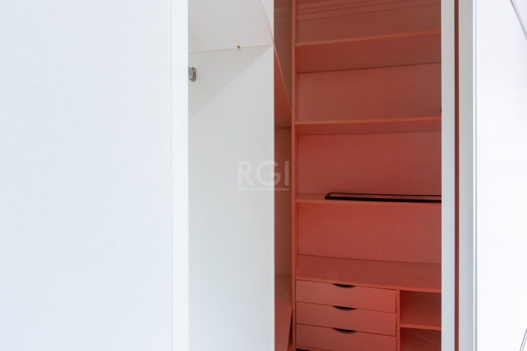 Casa de Condomínio à venda com 4 quartos, 215m² - Foto 40