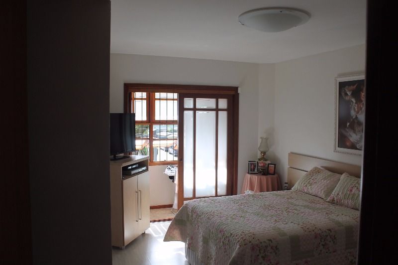 Casa à venda com 4 quartos, 290m² - Foto 17