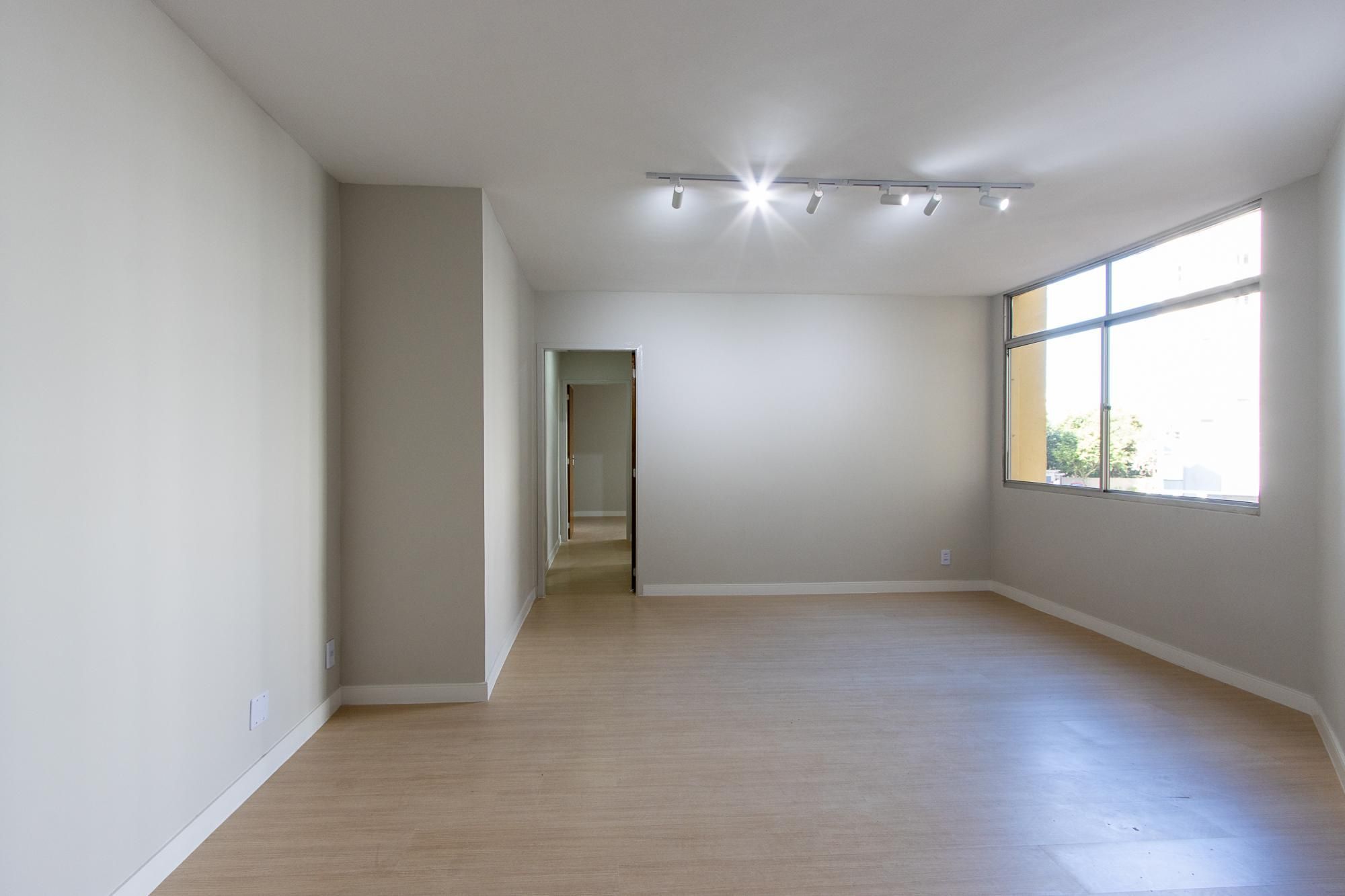 Apartamento à venda com 2 quartos, 64m² - Foto 1