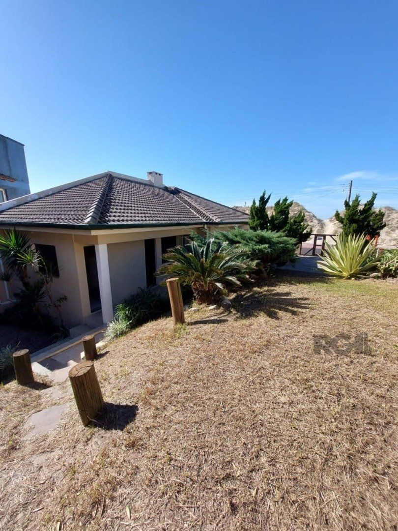 Casa, 4 quartos, 139 m² - Foto 2